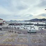 Sea Views In The Heart Of The Old Town Apartment *