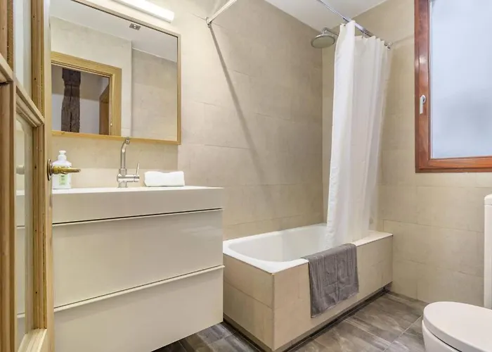 Apartment Sea Views In The Heart Of The Old Town Castro Urdiales