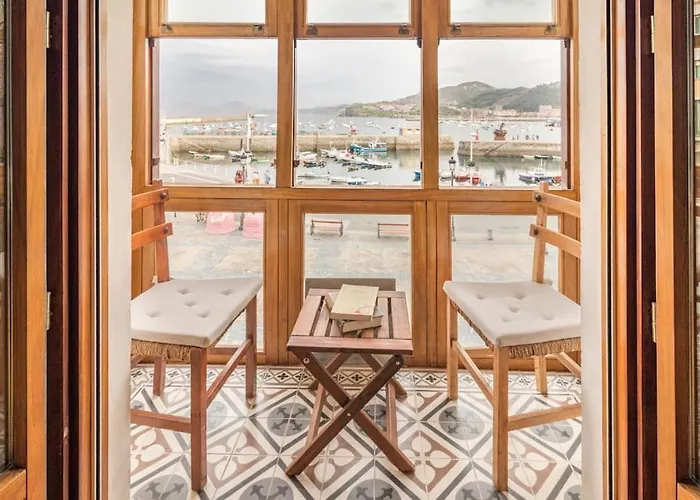 Sea Views In The Heart Of The Old Town Apartment