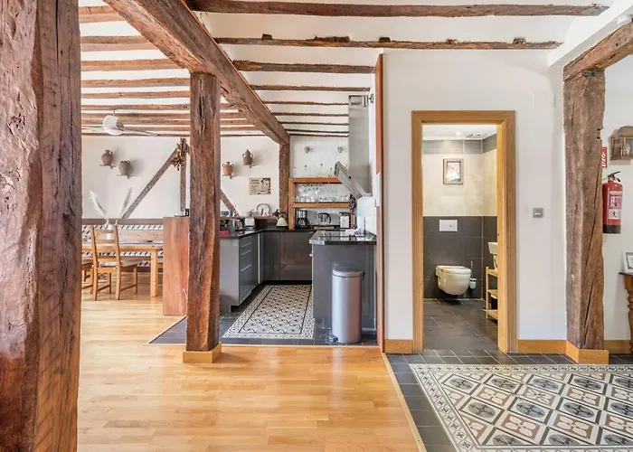 Sea Views In The Heart Of The Old Town *