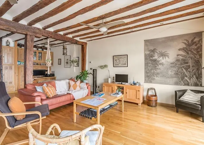 Sea Views In The Heart Of The Old Town *