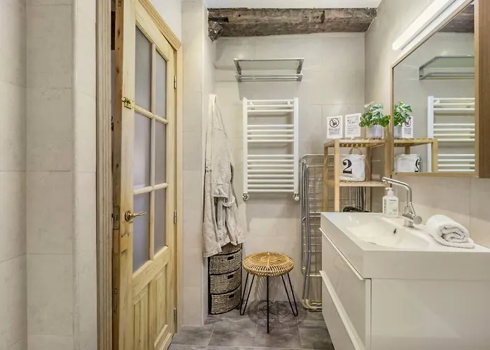 Sea Views In The Heart Of The Old Town *