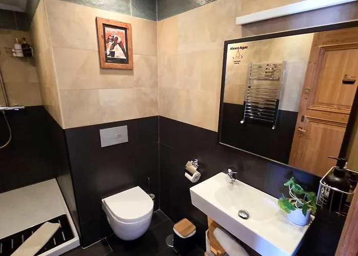 Sea Views In The Heart Of The Old Town *