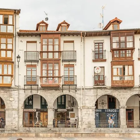 Sea Views In The Heart Of The Old Town *