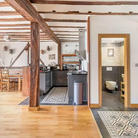 Sea Views In The Heart Of The Old Town *