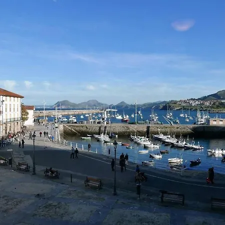 Sea Views In The Heart Of The Old Town *