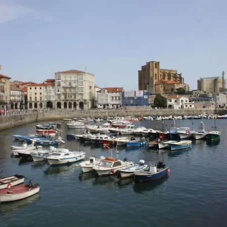 Sea Views In The Heart Of The Old Town *